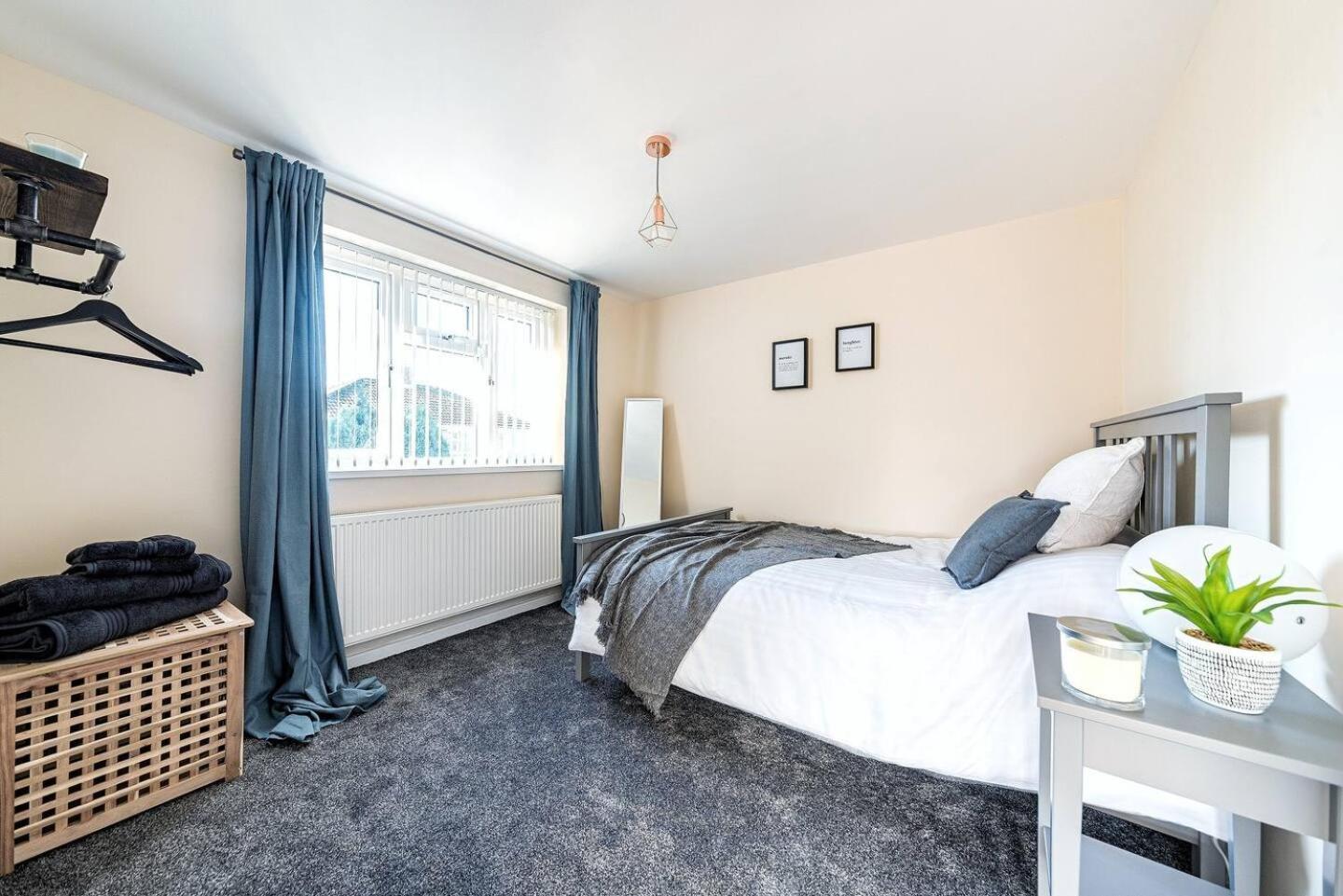Dudley-Hospital-3Bed-Parking-Long Stay-Contractor Brierley Hill Esterno foto
