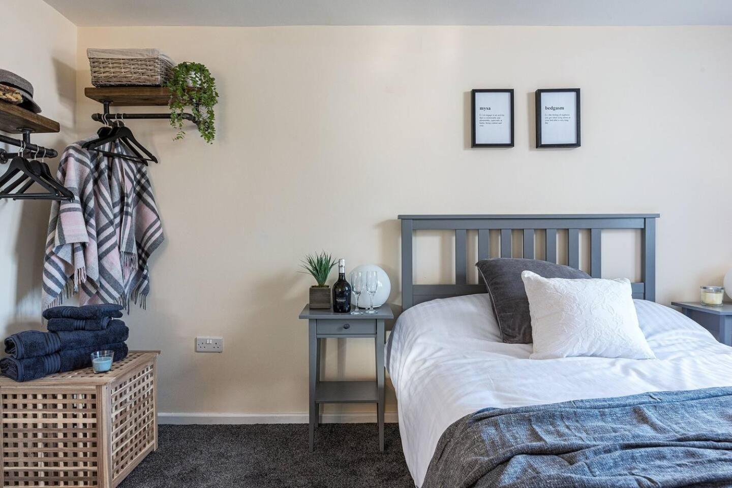 Dudley-Hospital-3Bed-Parking-Long Stay-Contractor Brierley Hill Esterno foto